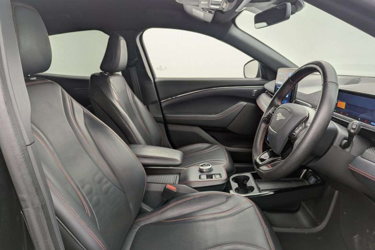 A 2021 FORD MUSTANG MACH-E Standard Range 70kWh SUV 5dr Electric Automatic AWD (269 ps) Award Winning A 2021 FORD MUSTANG MACH-E Standard Range 70kWh SUV 5dr Electric Automatic AWD (269 ps) Award Winning