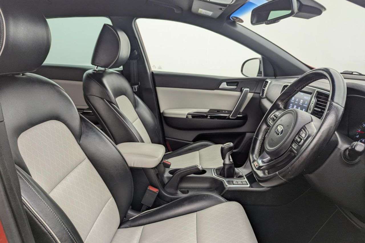 A 2017 KIA SPORTAGE 1.6 T-GDi GT-Line SUV 5dr Petrol Manual AWD Euro 6 (174 bhp) Award Winning A 2017 KIA SPORTAGE 1.6 T-GDi GT-Line SUV 5dr Petrol Manual AWD Euro 6 (174 bhp) Award Winning