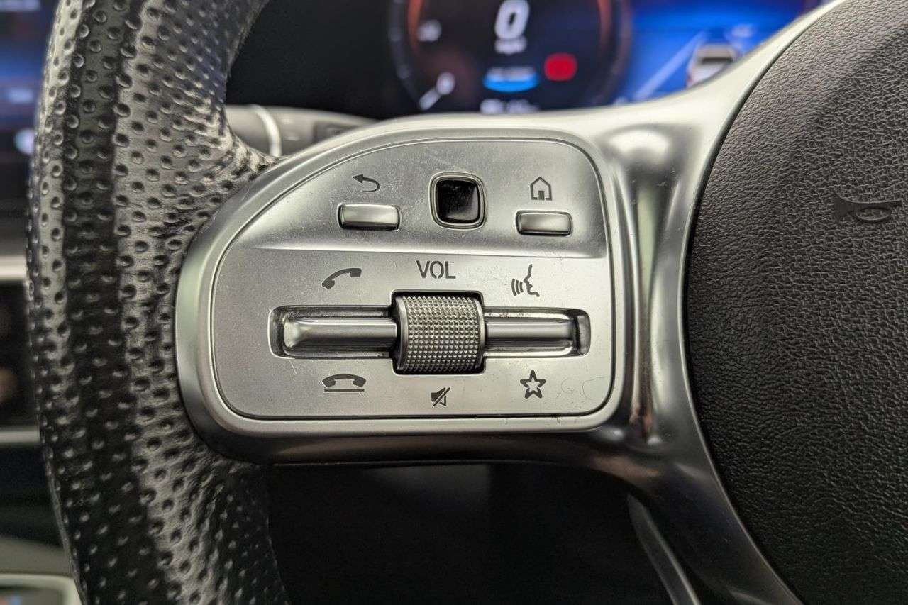 2021 MERCEDES-BENZ EQC 2021 MERCEDES-BENZ EQC