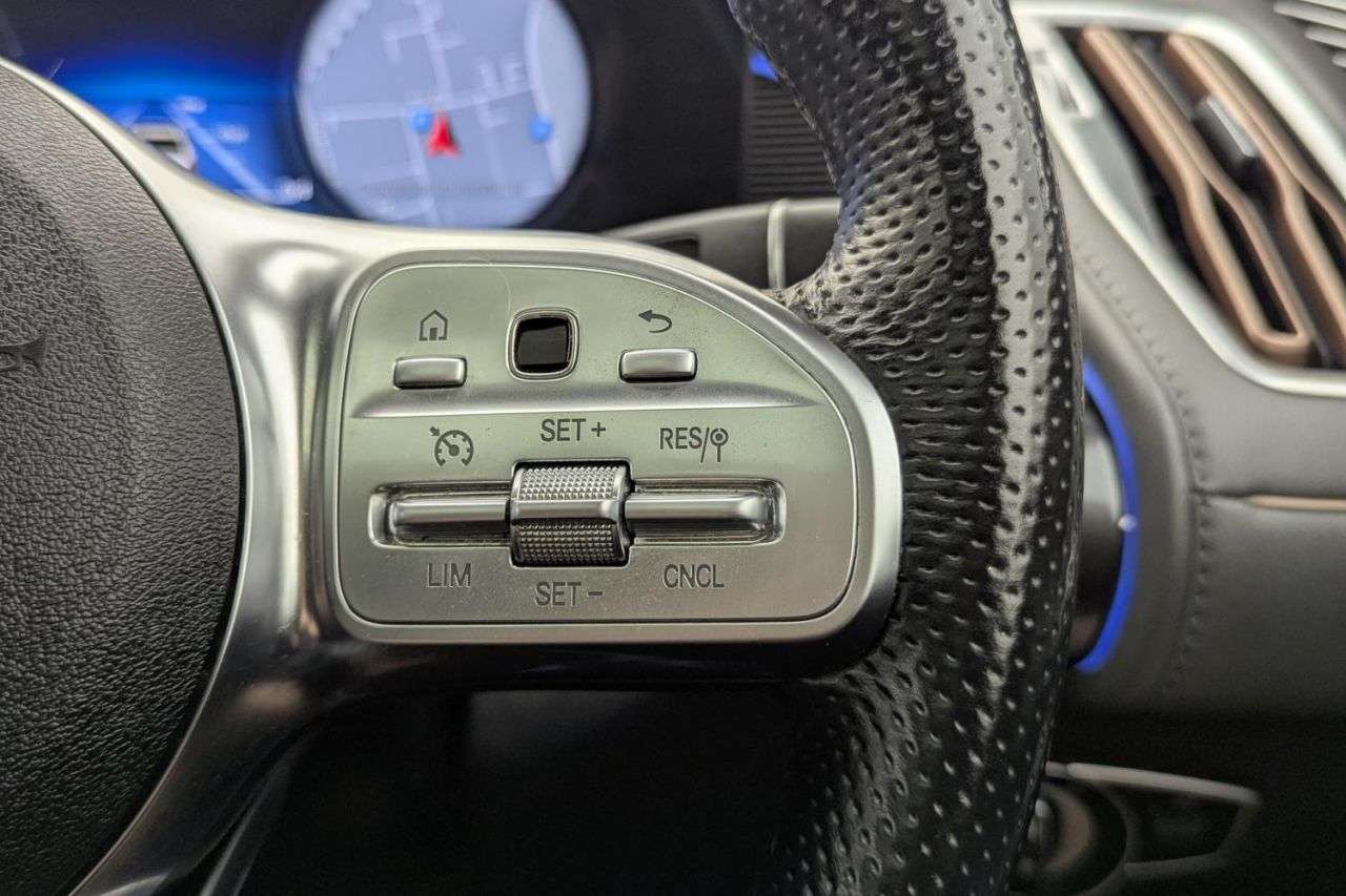 2021 MERCEDES-BENZ EQC 2021 MERCEDES-BENZ EQC
