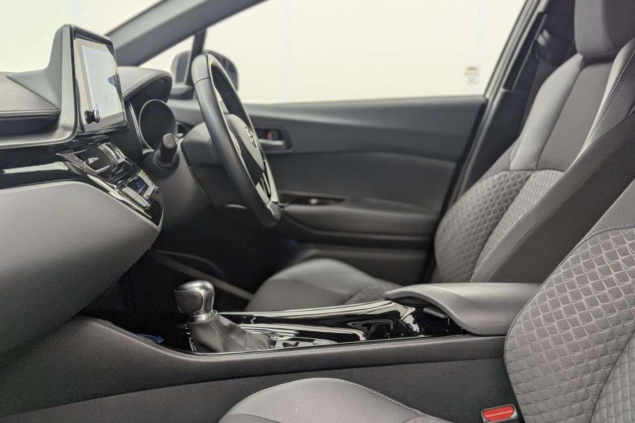 2022 TOYOTA C-HR 2022 TOYOTA C-HR