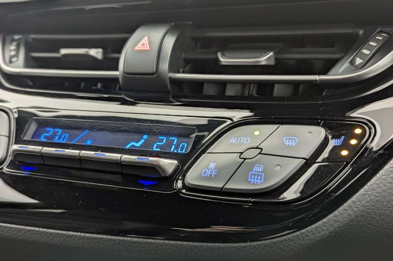2022 TOYOTA C-HR 2022 TOYOTA C-HR