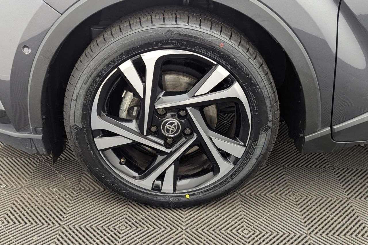 2022 TOYOTA C-HR 2022 TOYOTA C-HR