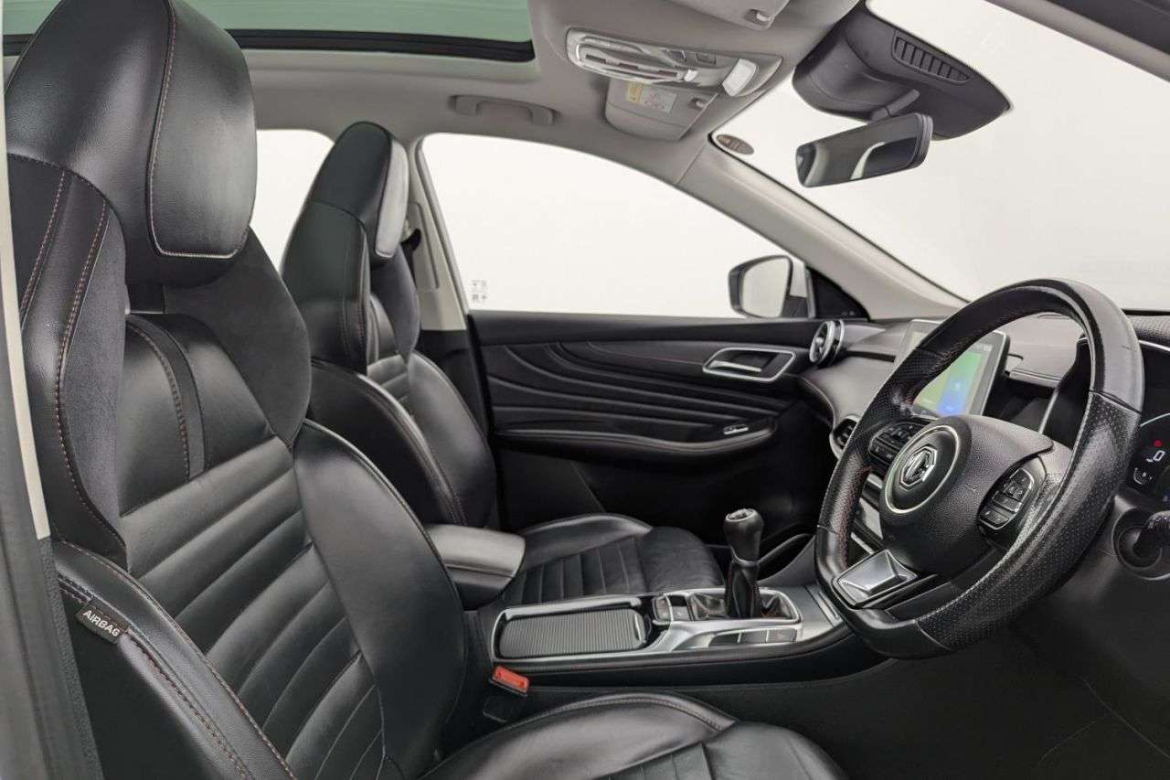 A 2022 MG MG HS 1.5 T-GDI Exclusive SUV 5dr Petrol Manual Euro 6 (s/s) (162 ps) Award Winni A 2022 MG MG HS 1.5 T-GDI Exclusive SUV 5dr Petrol Manual Euro 6 (s/s) (162 ps) Award Winni