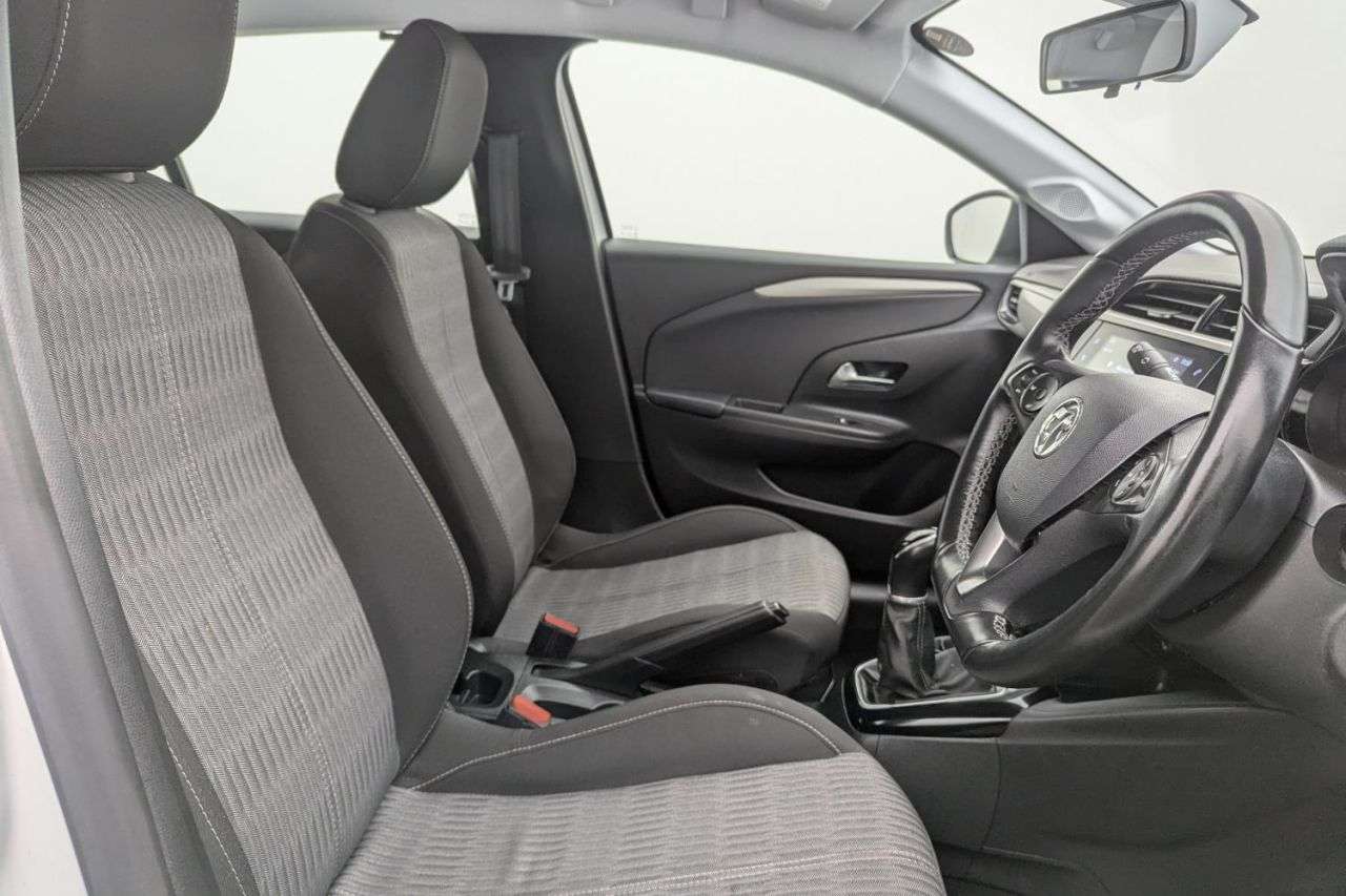 A 2021 VAUXHALL CORSA 1.2 SE Hatchback 5dr Petrol Manual Euro 6 (75 ps) A 2021 VAUXHALL CORSA 1.2 SE Hatchback 5dr Petrol Manual Euro 6 (75 ps)