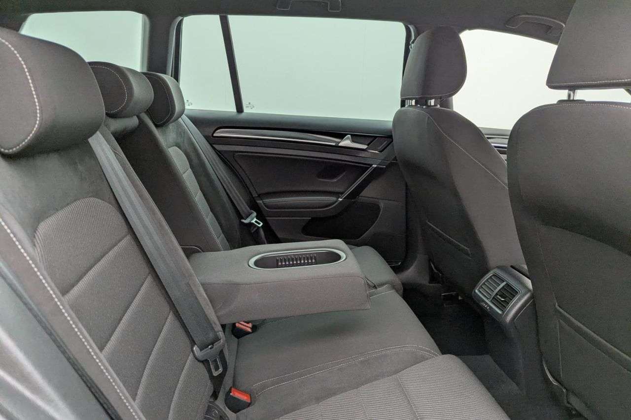 2018 VOLKSWAGEN GOLF 2018 VOLKSWAGEN GOLF