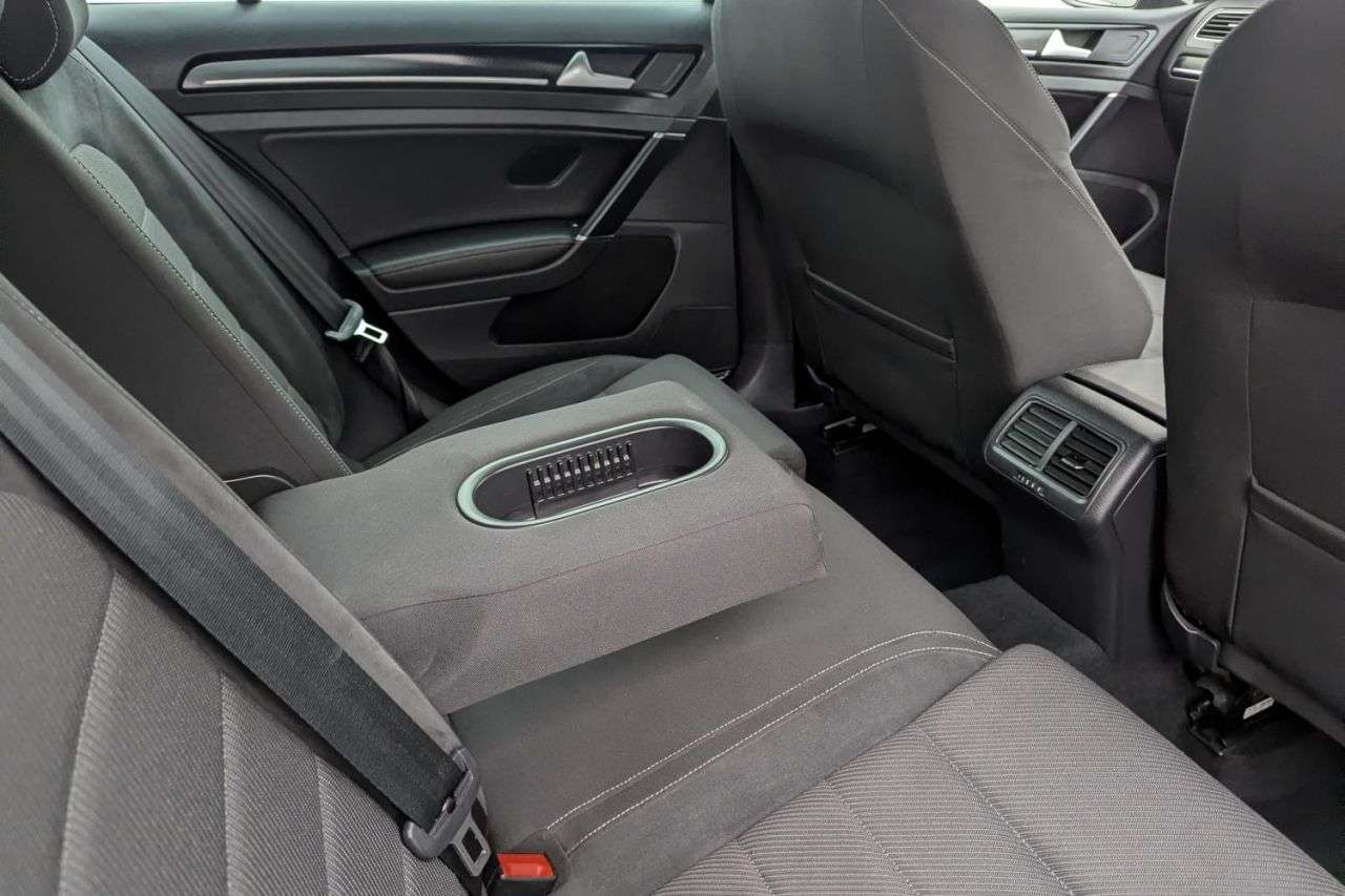 2018 VOLKSWAGEN GOLF 2018 VOLKSWAGEN GOLF