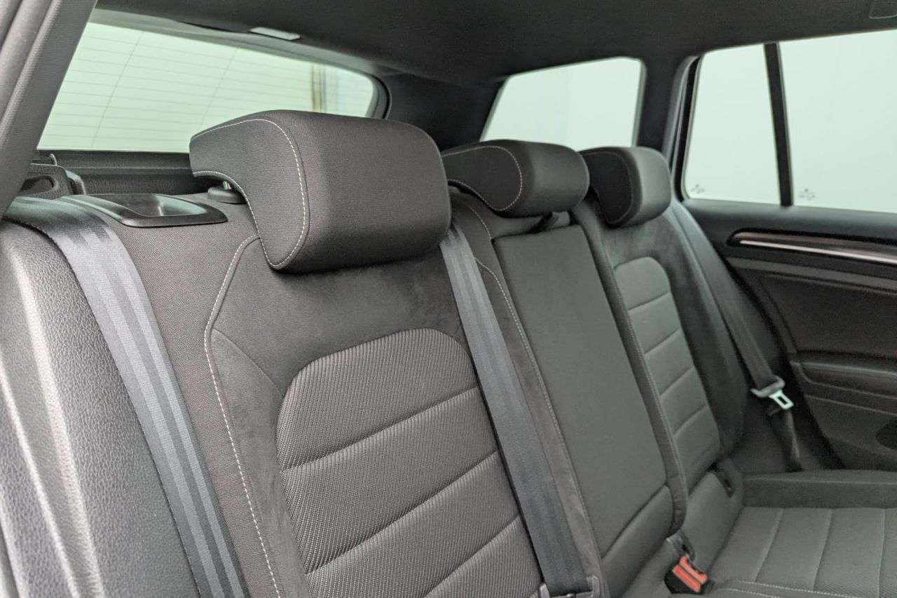 2018 VOLKSWAGEN GOLF 2018 VOLKSWAGEN GOLF