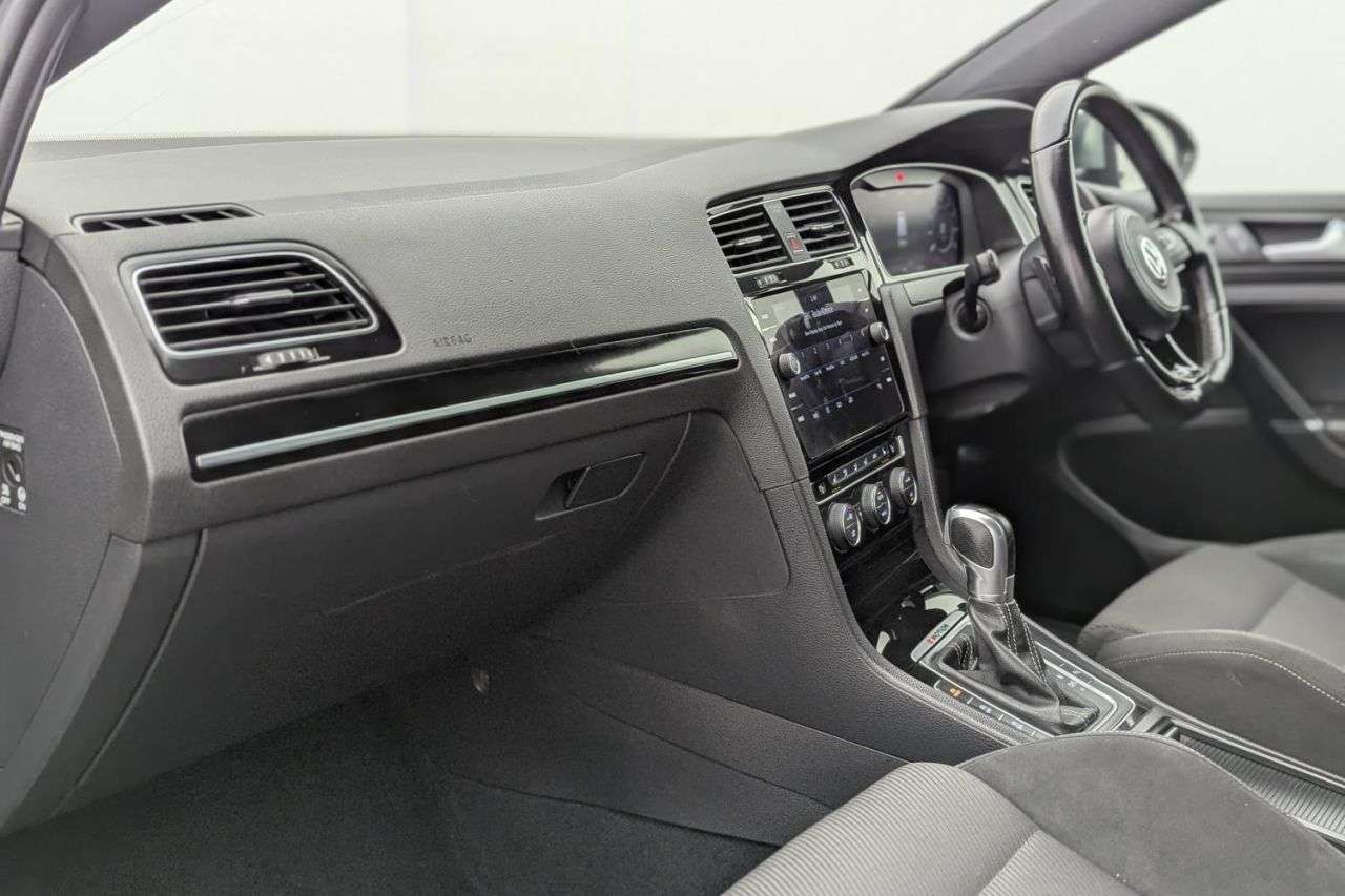 2018 VOLKSWAGEN GOLF 2018 VOLKSWAGEN GOLF