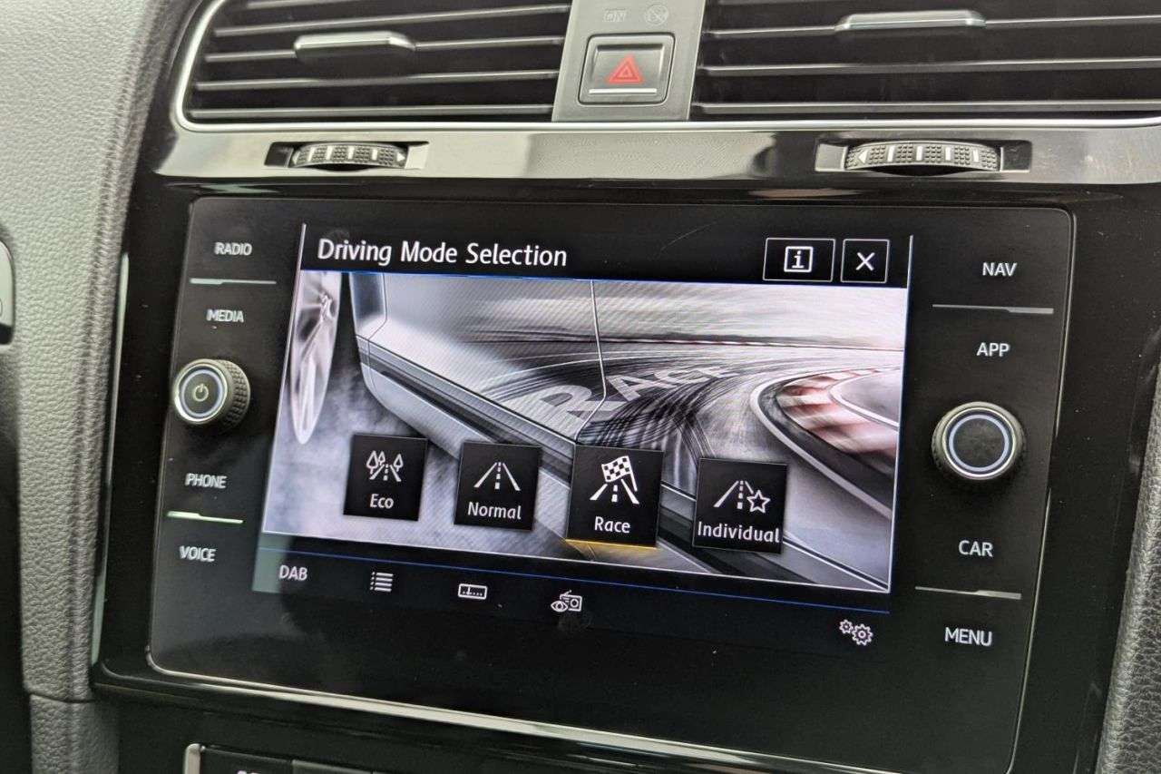2018 VOLKSWAGEN GOLF 2018 VOLKSWAGEN GOLF