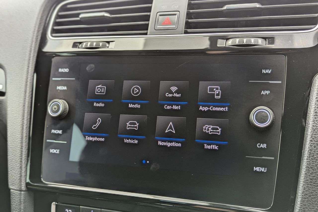 2018 VOLKSWAGEN GOLF 2018 VOLKSWAGEN GOLF