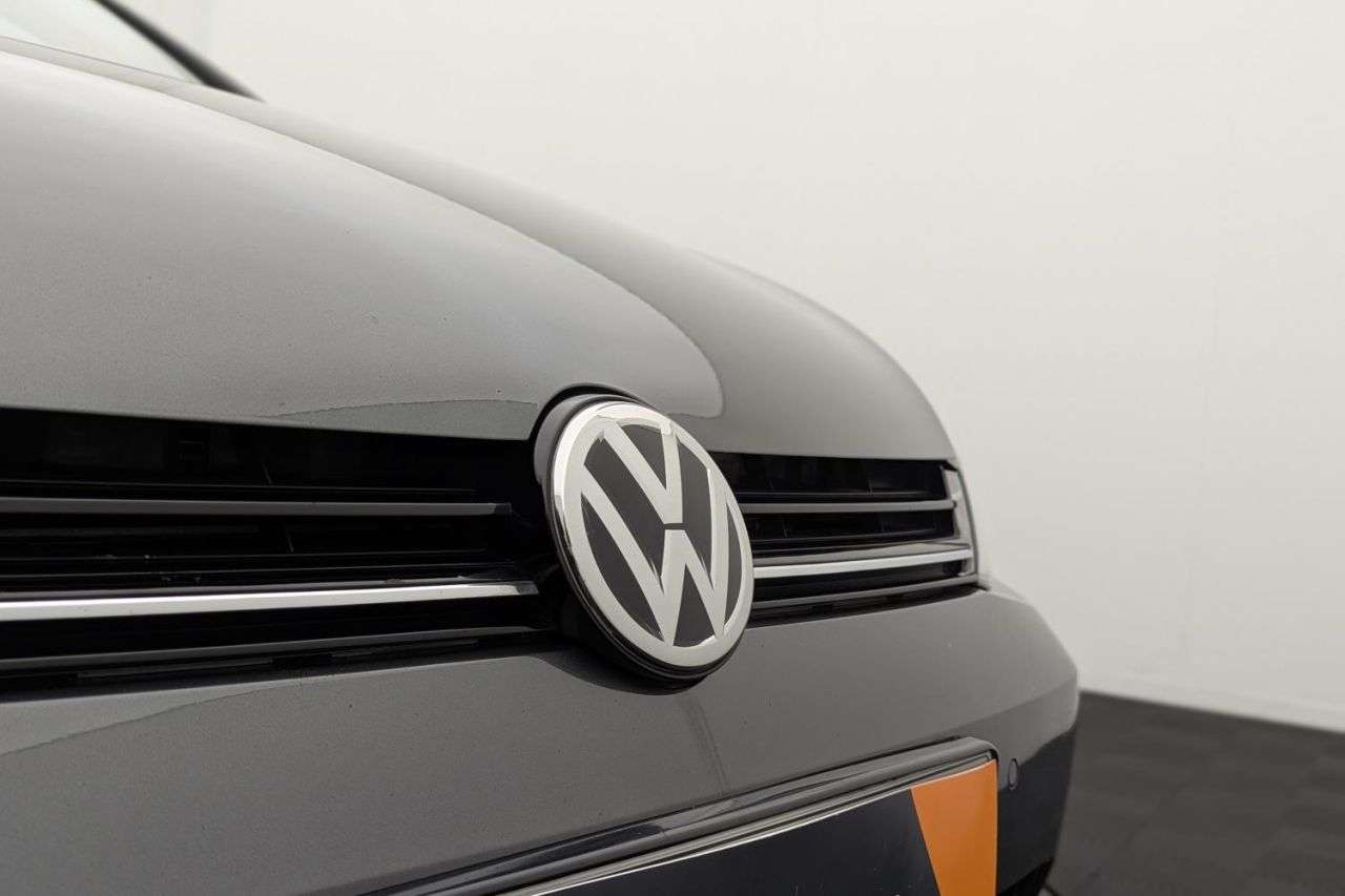 2018 VOLKSWAGEN GOLF 2018 VOLKSWAGEN GOLF