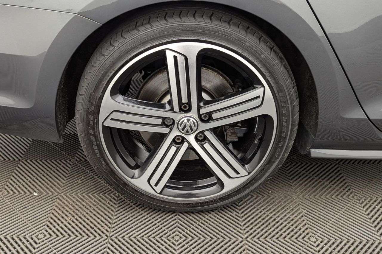 2018 VOLKSWAGEN GOLF 2018 VOLKSWAGEN GOLF