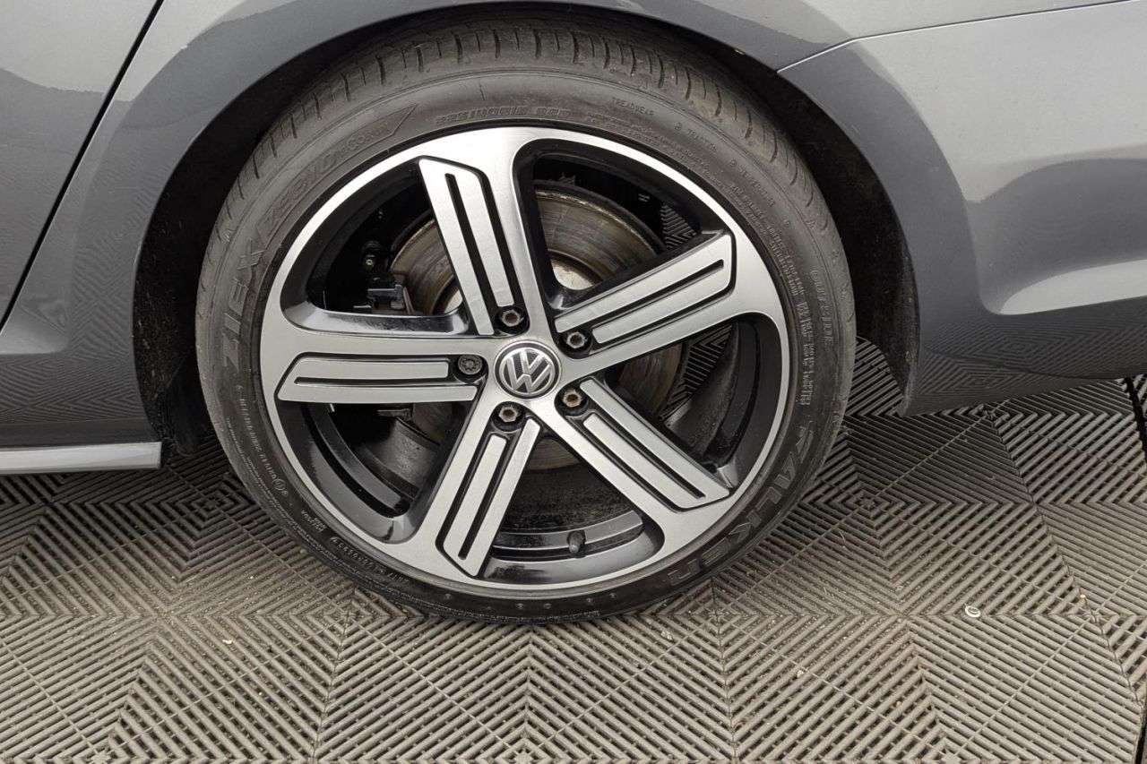 2018 VOLKSWAGEN GOLF 2018 VOLKSWAGEN GOLF