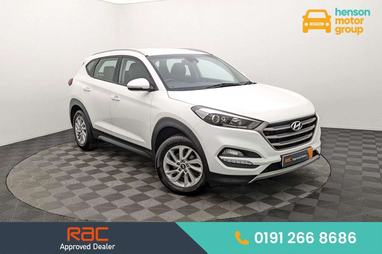 A 2018 HYUNDAI TUCSON 1.6 GDi Blue Drive SE SUV 5dr Petrol Manual Euro 6 (s/s) (132 ps) Award Win A 2018 HYUNDAI TUCSON 1.6 GDi Blue Drive SE SUV 5dr Petrol Manual Euro 6 (s/s) (132 ps) Award Win