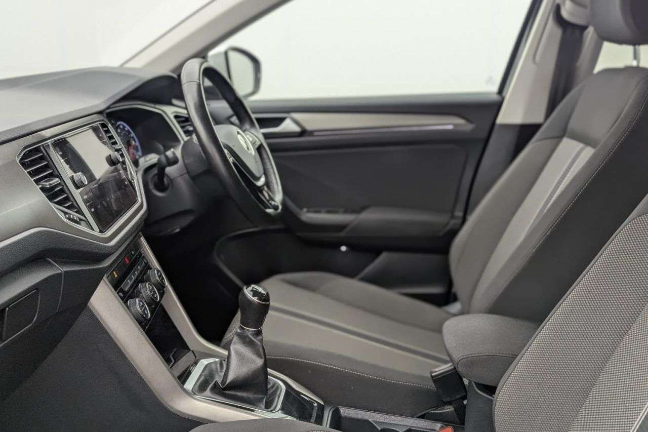 2021 VOLKSWAGEN T-ROC 2021 VOLKSWAGEN T-ROC
