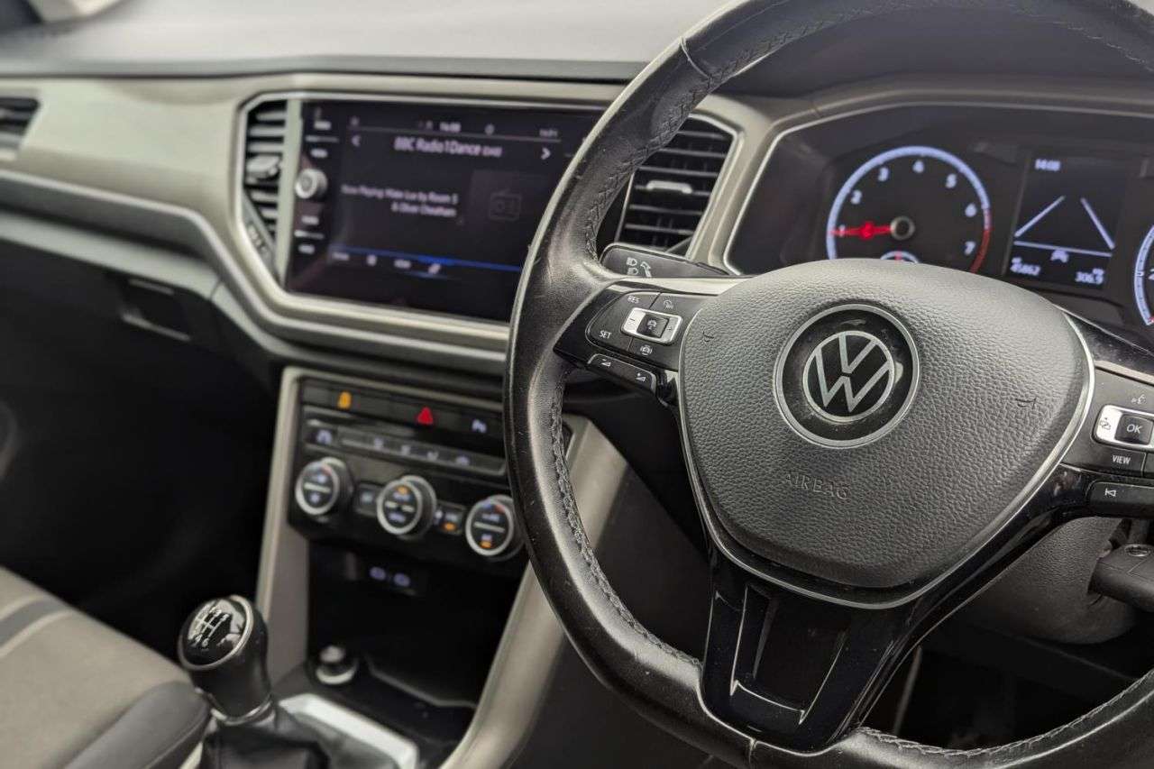 2021 VOLKSWAGEN T-ROC 2021 VOLKSWAGEN T-ROC