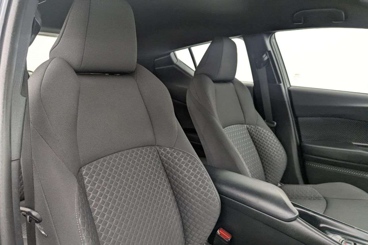 2022 TOYOTA C-HR 2022 TOYOTA C-HR