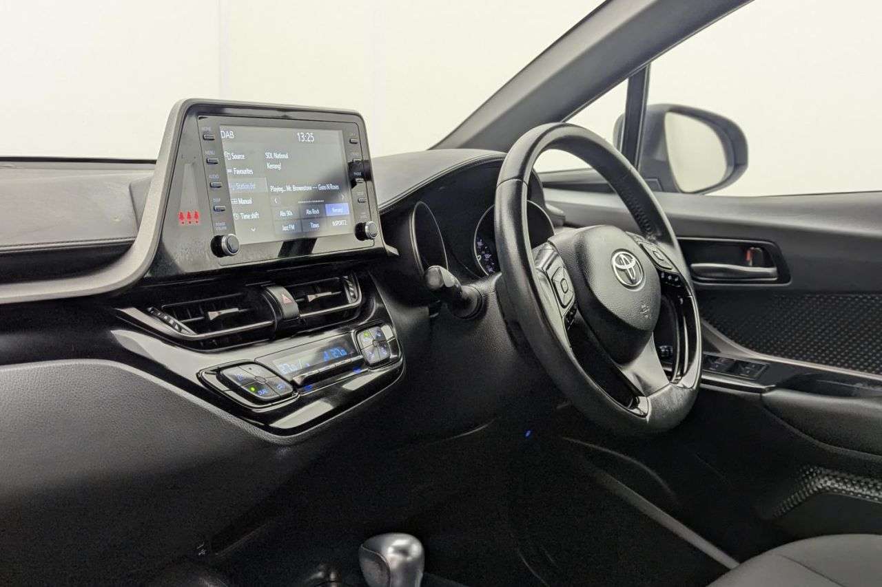 2022 TOYOTA C-HR 2022 TOYOTA C-HR