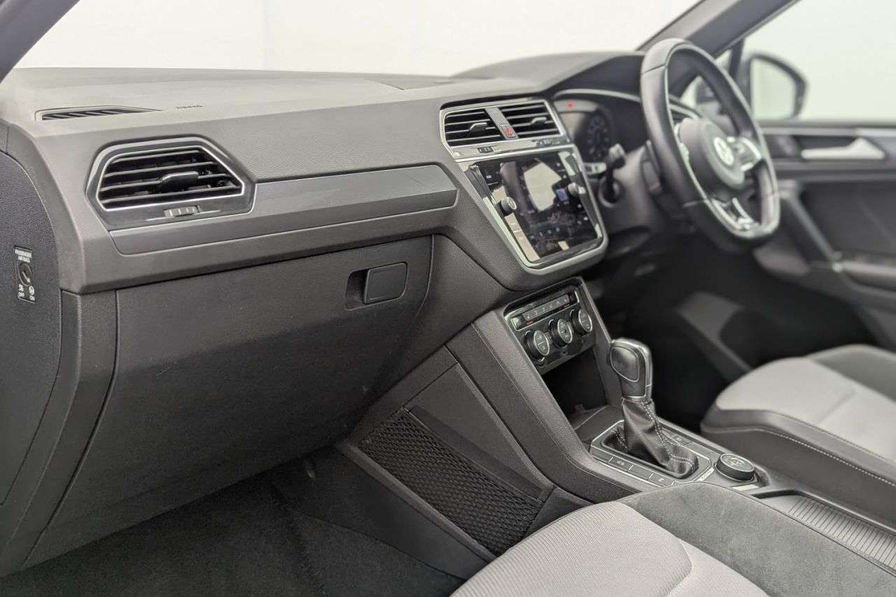 2018 VOLKSWAGEN TIGUAN 2018 VOLKSWAGEN TIGUAN
