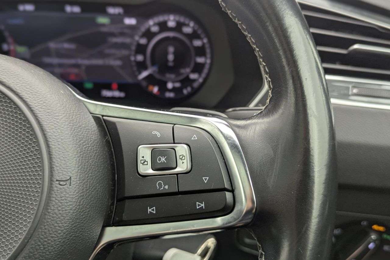 2018 VOLKSWAGEN TIGUAN 2018 VOLKSWAGEN TIGUAN