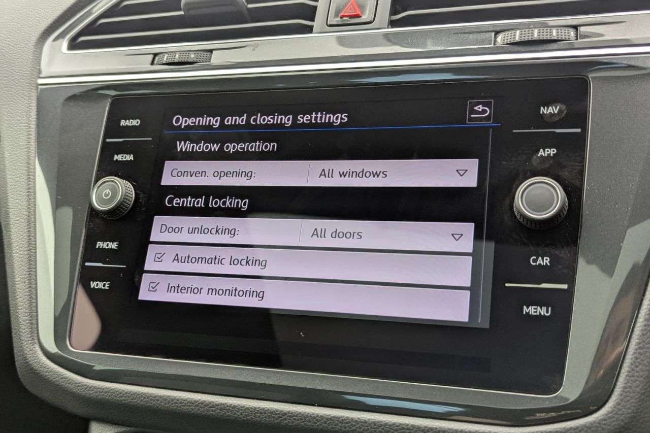 2018 VOLKSWAGEN TIGUAN 2018 VOLKSWAGEN TIGUAN
