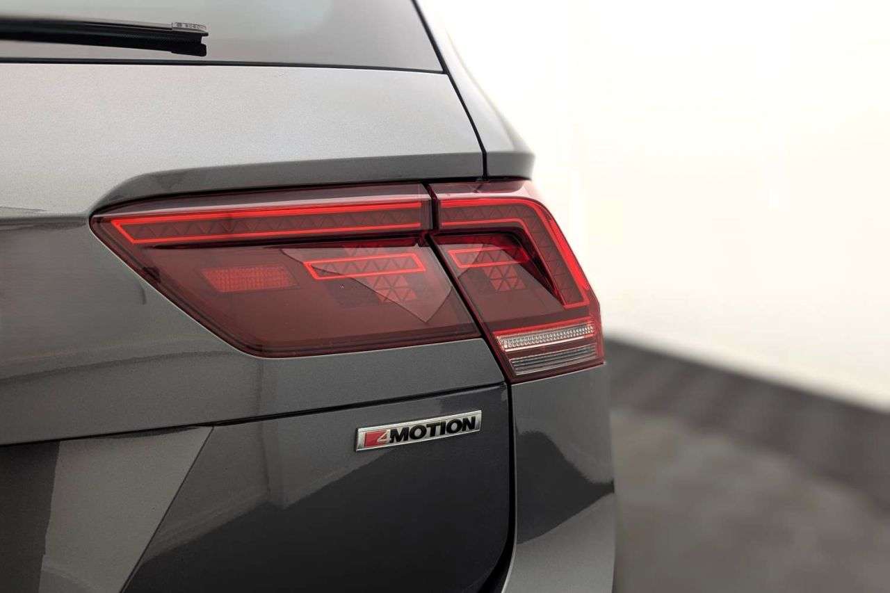 2018 VOLKSWAGEN TIGUAN 2018 VOLKSWAGEN TIGUAN