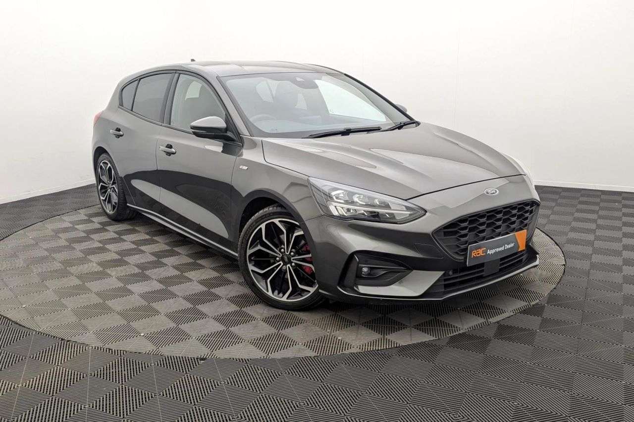 A 2021 FORD FOCUS 1.0T EcoBoost MHEV ST-Line X Edition Hatchback 5dr Petrol Manual Euro 6 (s/ A 2021 FORD FOCUS 1.0T EcoBoost MHEV ST-Line X Edition Hatchback 5dr Petrol Manual Euro 6 (s/
