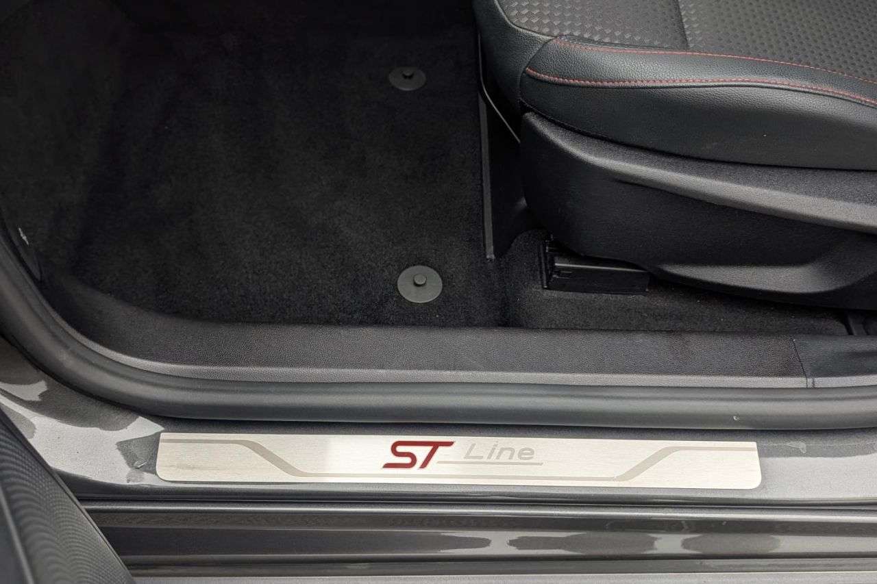 2021 FORD FOCUS 2021 FORD FOCUS