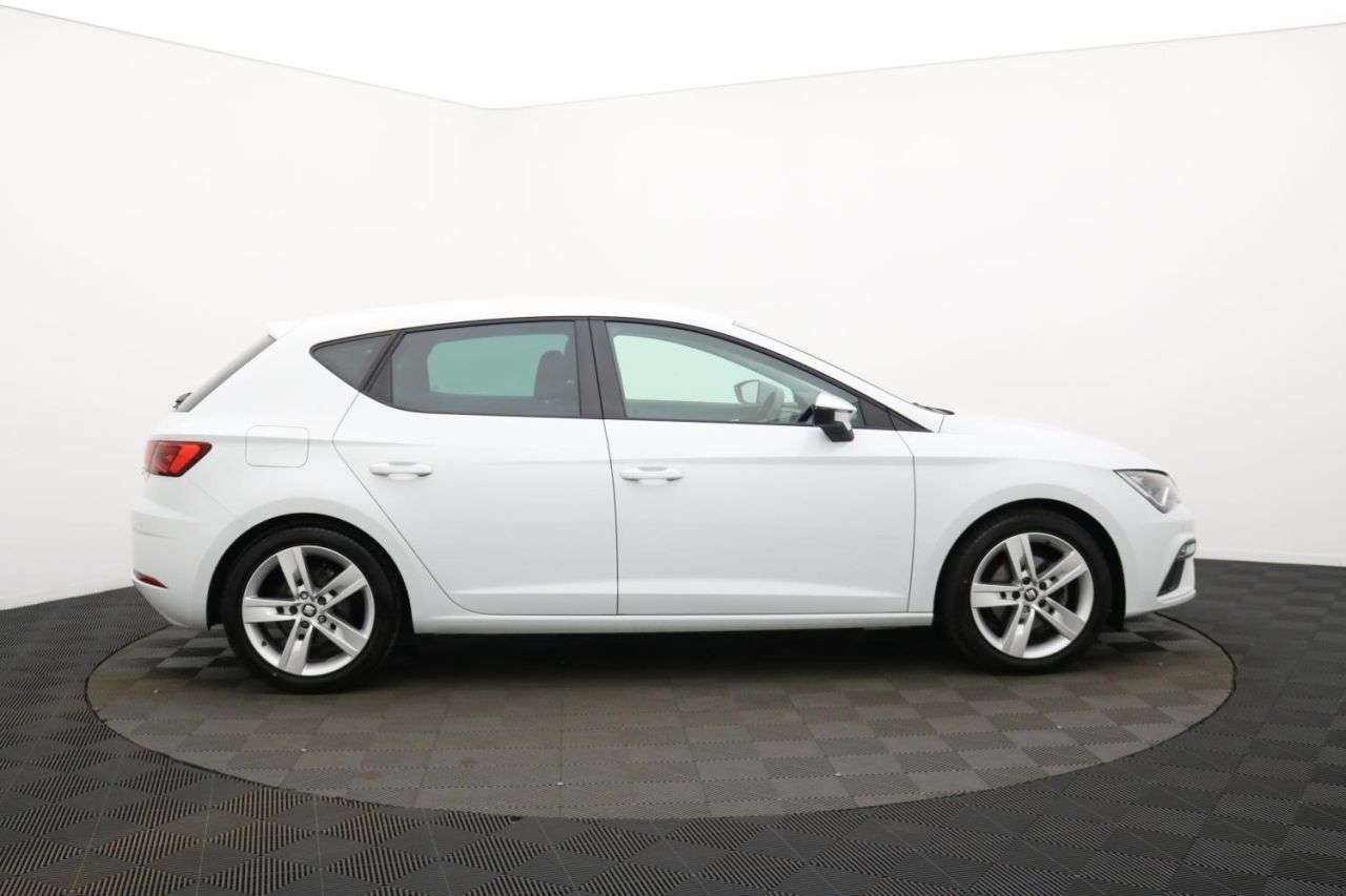 A 2020 SEAT LEON 1.5 TSI EVO FR Hatchback 5dr Petrol Manual Euro 6 (s/s) (130 ps) Award Winn A 2020 SEAT LEON 1.5 TSI EVO FR Hatchback 5dr Petrol Manual Euro 6 (s/s) (130 ps) Award Winn