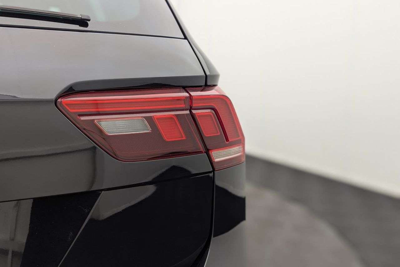 2021 VOLKSWAGEN TIGUAN 2021 VOLKSWAGEN TIGUAN