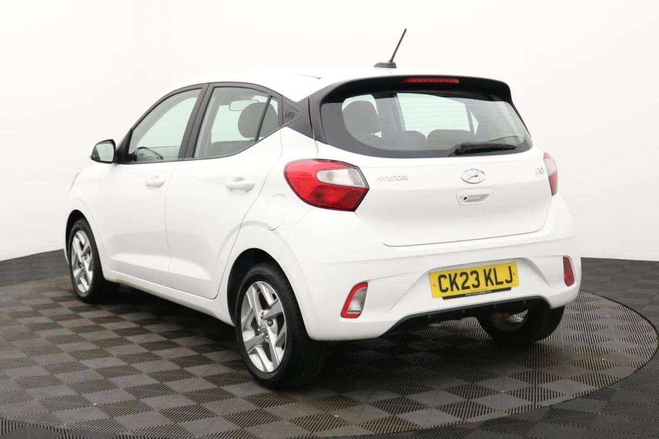 2023 HYUNDAI I10 2023 HYUNDAI I10