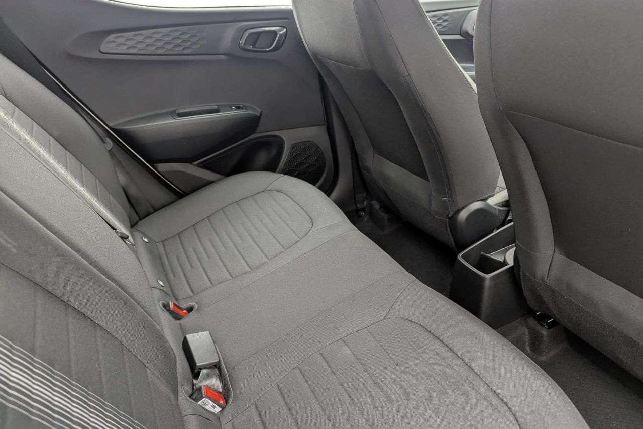 2023 HYUNDAI I10 2023 HYUNDAI I10