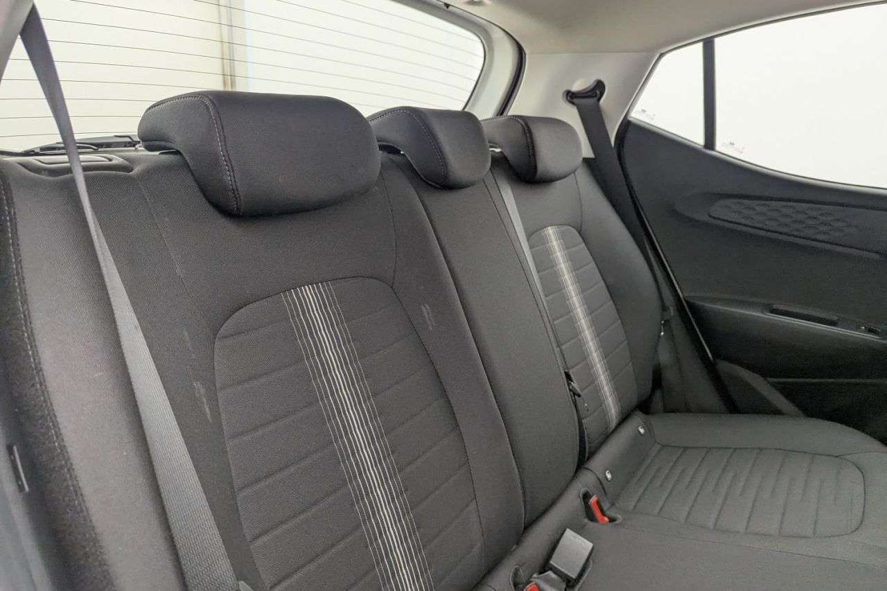 2023 HYUNDAI I10 2023 HYUNDAI I10