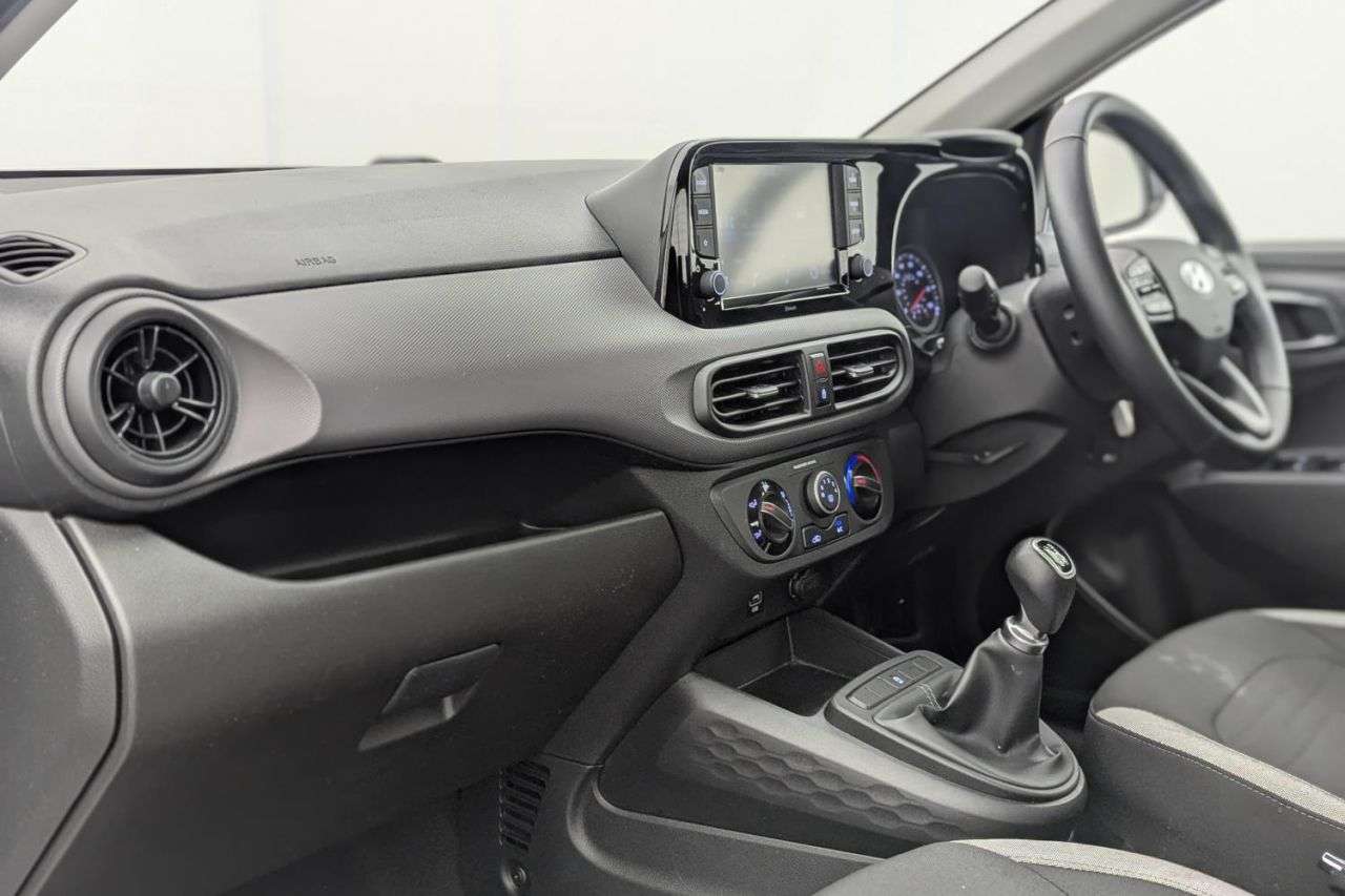2023 HYUNDAI I10 2023 HYUNDAI I10