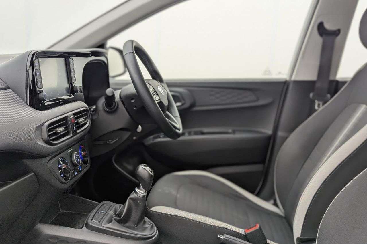2023 HYUNDAI I10 2023 HYUNDAI I10