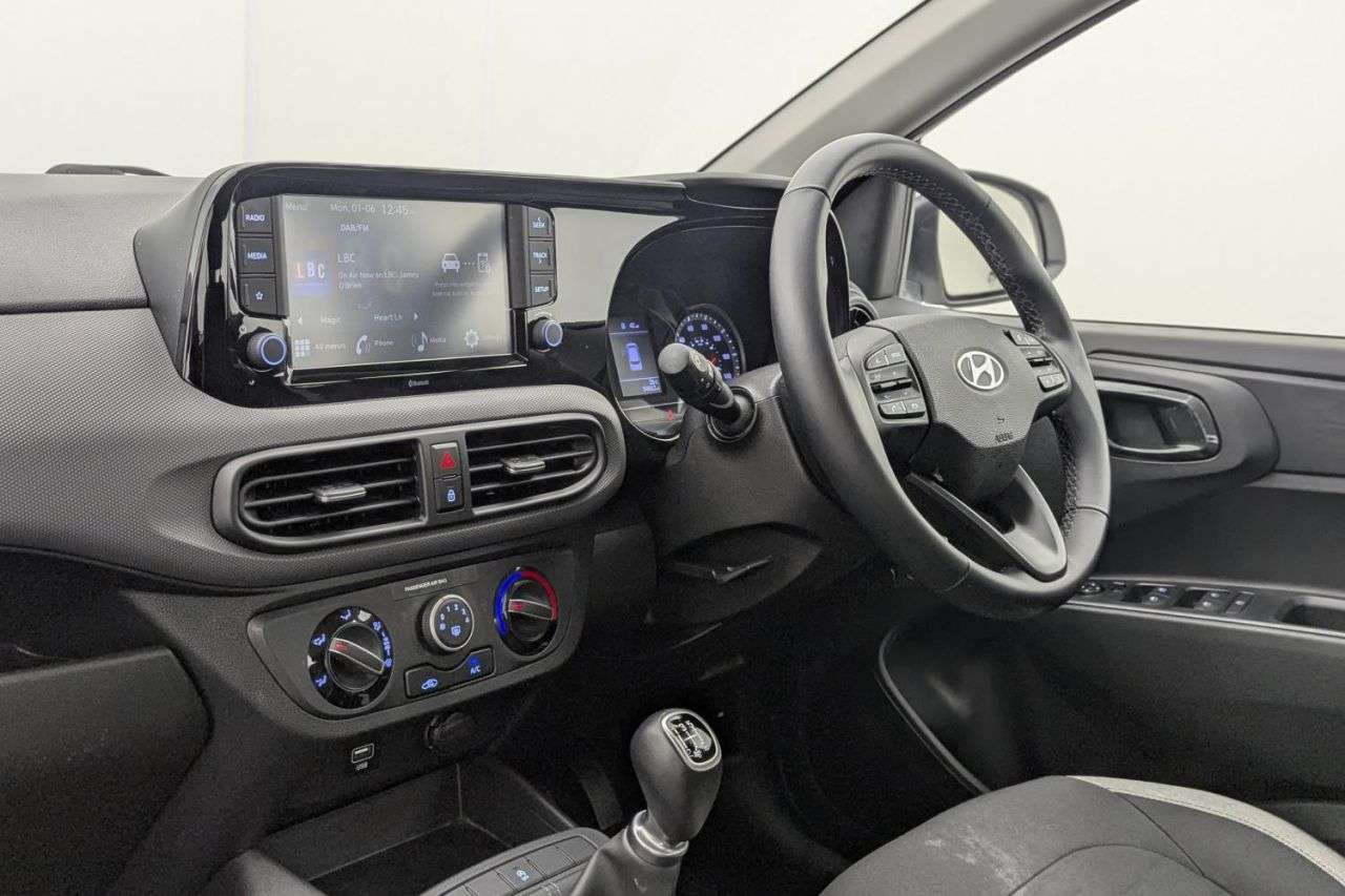 2023 HYUNDAI I10 2023 HYUNDAI I10