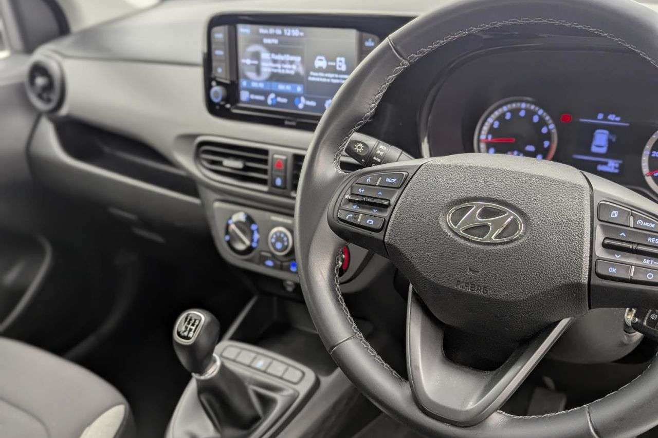 2023 HYUNDAI I10 2023 HYUNDAI I10