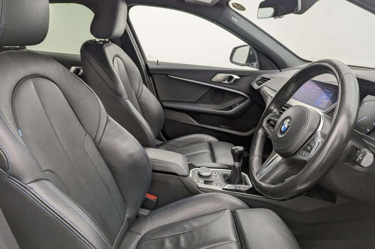 A 2019 BMW 1 SERIES 1.5 118i M Sport Hatchback 5dr Petrol Manual Euro 6 (s/s) (140 ps) Award Wi A 2019 BMW 1 SERIES 1.5 118i M Sport Hatchback 5dr Petrol Manual Euro 6 (s/s) (140 ps) Award Wi