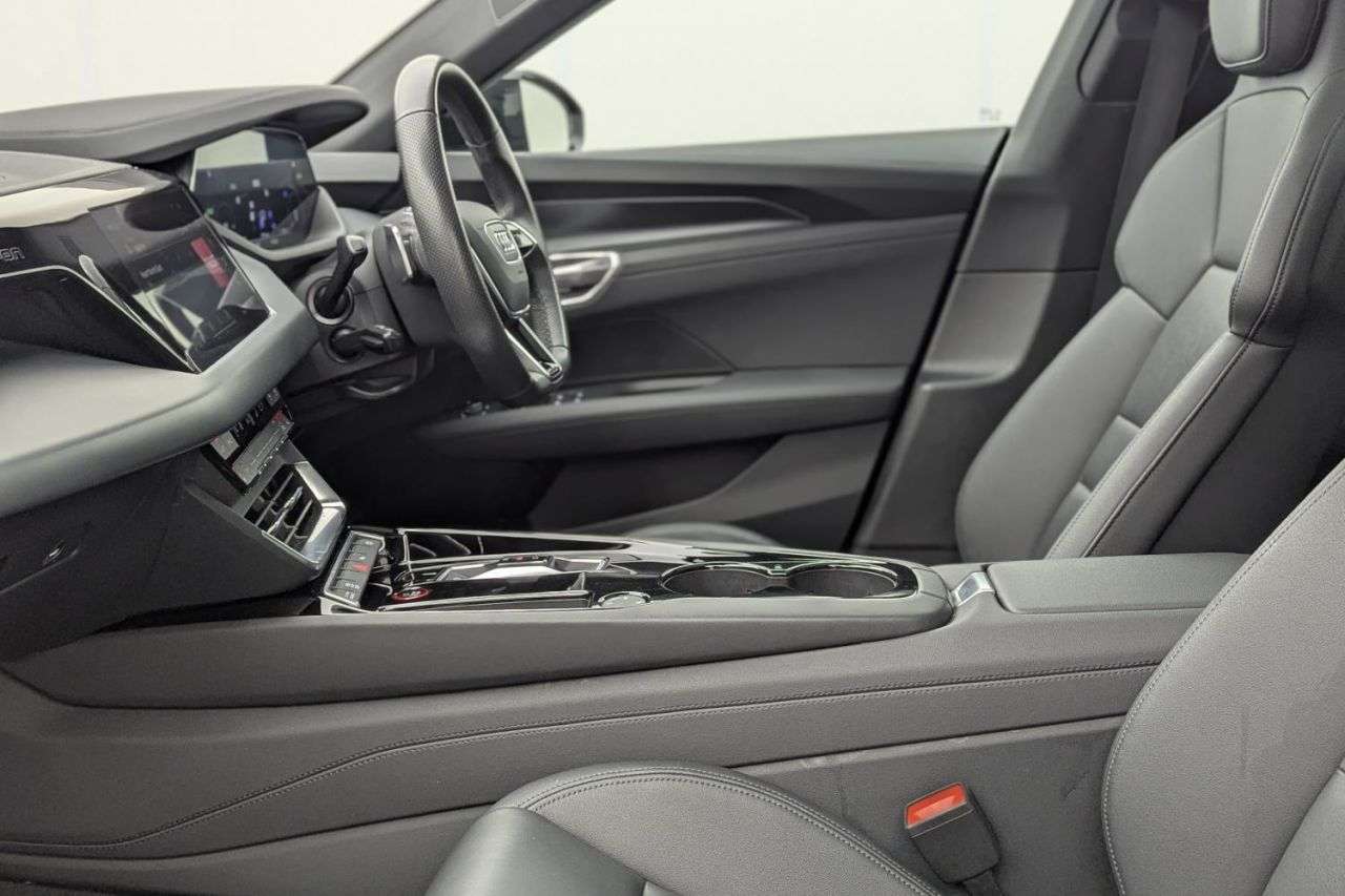 2022 AUDI E-TRON GT 2022 AUDI E-TRON GT