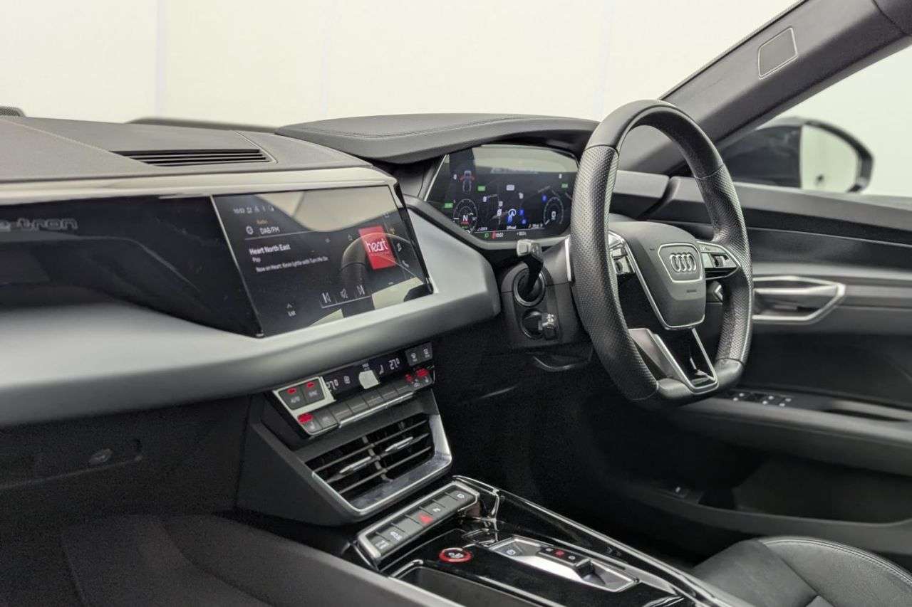 2022 AUDI E-TRON GT 2022 AUDI E-TRON GT
