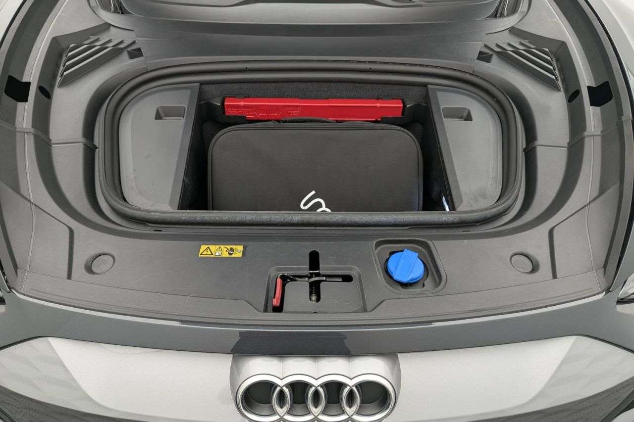 2022 AUDI E-TRON GT 2022 AUDI E-TRON GT