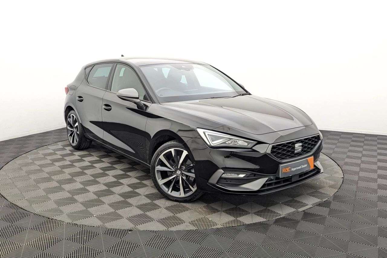A 2021 SEAT LEON 1.4 eHybrid 12.8kWh FR Sport Hatchback 5dr Petrol Plug-in Hybrid DSG Euro 6 A 2021 SEAT LEON 1.4 eHybrid 12.8kWh FR Sport Hatchback 5dr Petrol Plug-in Hybrid DSG Euro 6