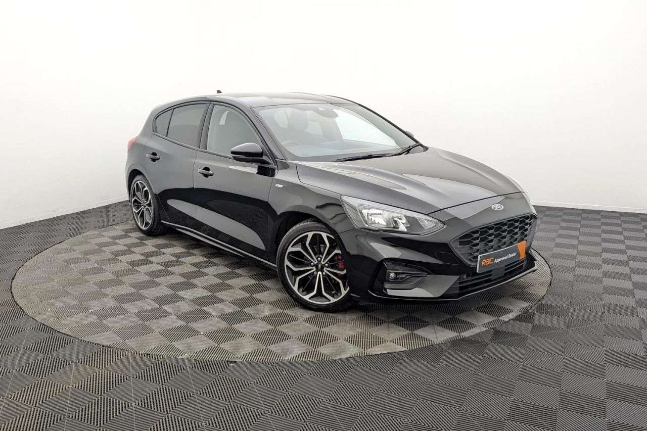 A 2019 FORD FOCUS 1.5T EcoBoost ST-Line X Hatchback 5dr Petrol Auto Euro 6 (s/s) (182 ps) Awa A 2019 FORD FOCUS 1.5T EcoBoost ST-Line X Hatchback 5dr Petrol Auto Euro 6 (s/s) (182 ps) Awa