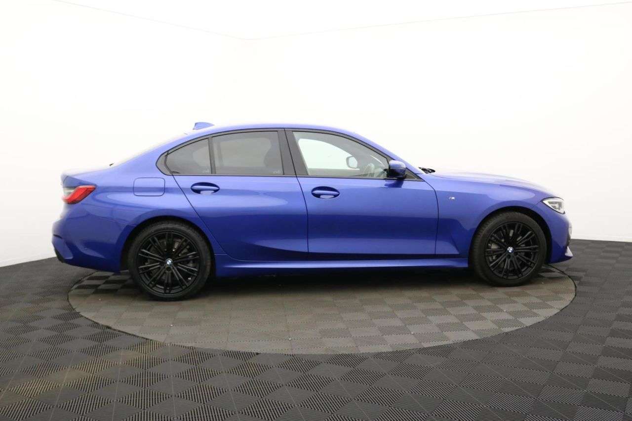 A 2020 BMW 3 SERIES 2.0 330e 12kWh M Sport Saloon 4dr Petrol Plug-in Hybrid Auto Euro 6 (s/s) ( A 2020 BMW 3 SERIES 2.0 330e 12kWh M Sport Saloon 4dr Petrol Plug-in Hybrid Auto Euro 6 (s/s) (