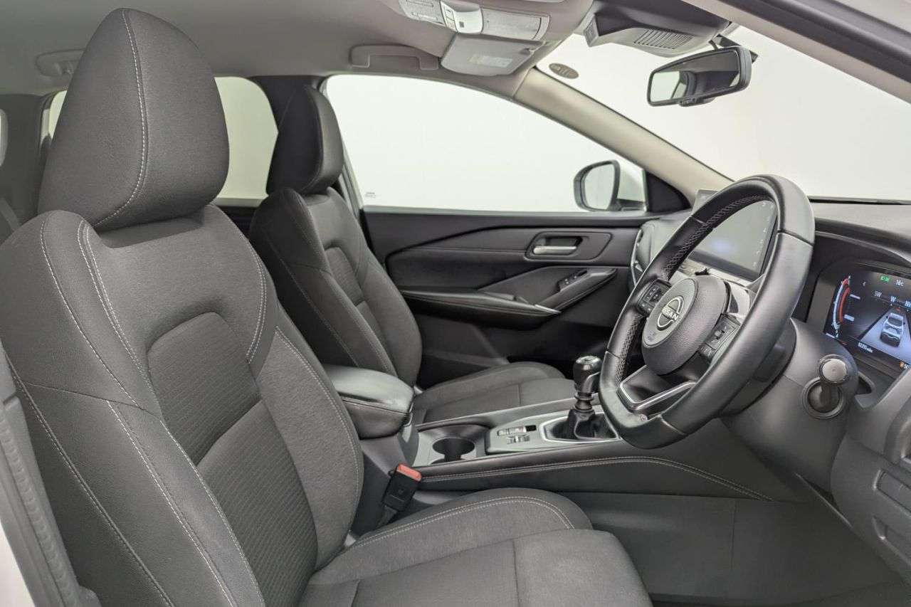 A 2022 NISSAN QASHQAI 1.3 DIG-T MHEV N-Connecta SUV 5dr Petrol Hybrid Manual Euro 6 (s/s) (140 ps A 2022 NISSAN QASHQAI 1.3 DIG-T MHEV N-Connecta SUV 5dr Petrol Hybrid Manual Euro 6 (s/s) (140 ps