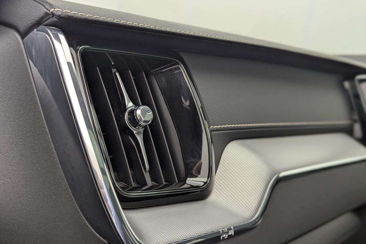 2018 VOLVO XC60 2018 VOLVO XC60