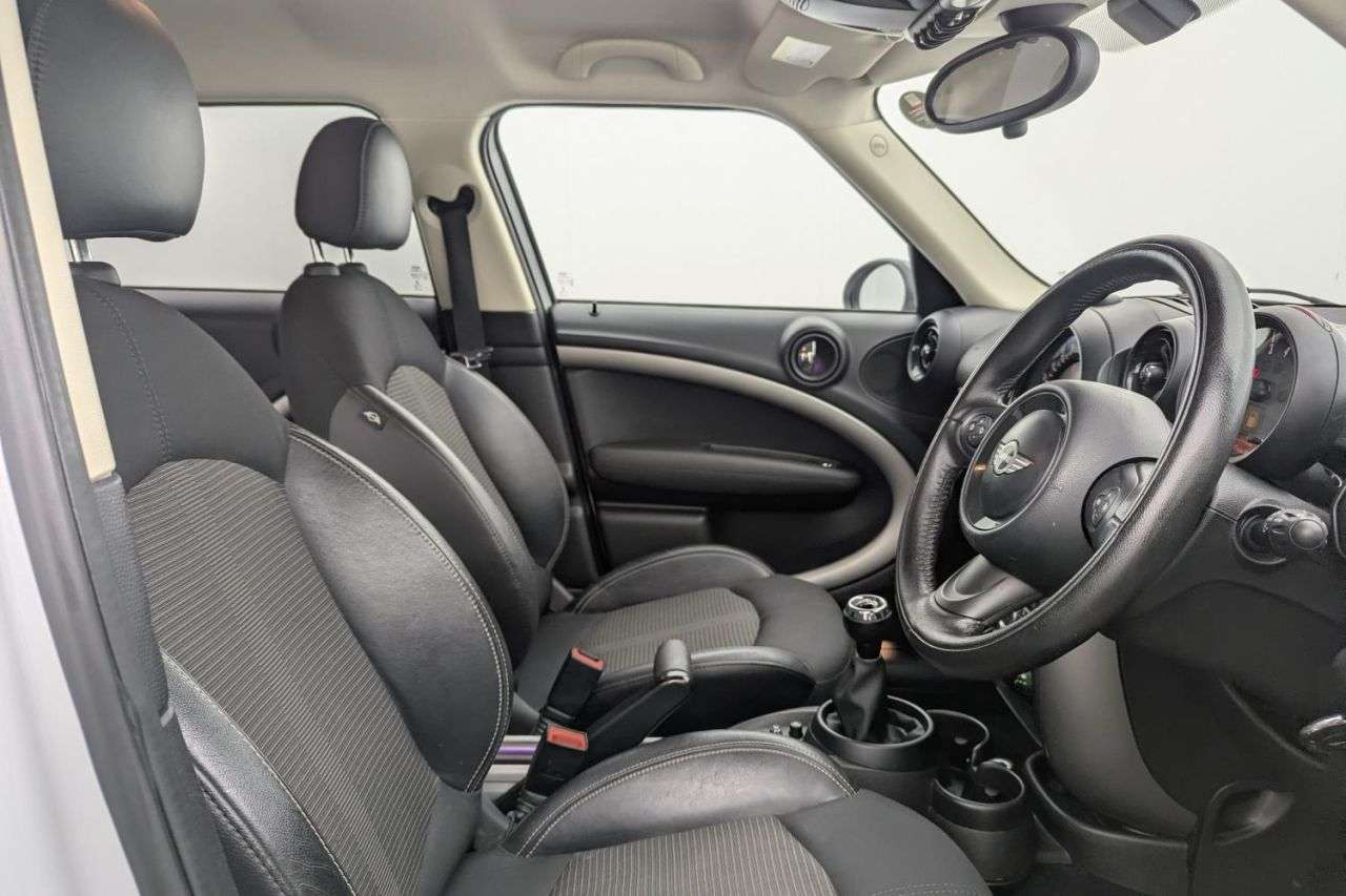 A 2016 MINI COUNTRYMAN 1.6 Cooper D Business Edition SUV 5dr Diesel Manual Euro 5 (s/s) (112 ps) A A 2016 MINI COUNTRYMAN 1.6 Cooper D Business Edition SUV 5dr Diesel Manual Euro 5 (s/s) (112 ps) A