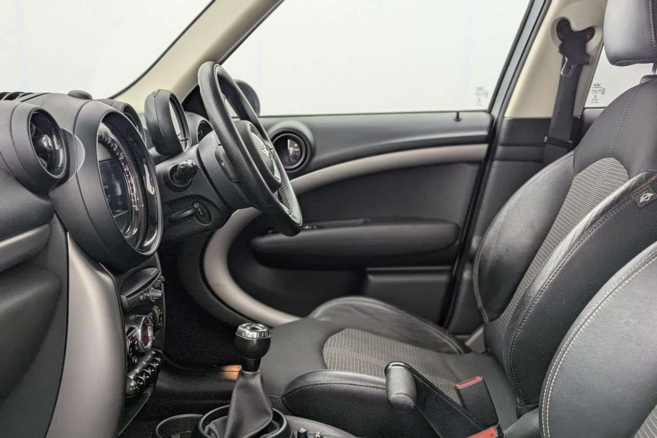 2016 MINI COUNTRYMAN 2016 MINI COUNTRYMAN
