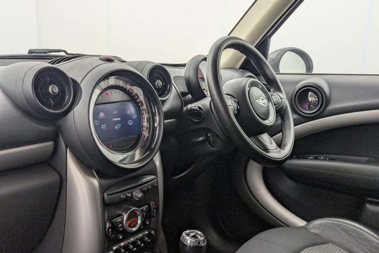 2016 MINI COUNTRYMAN 2016 MINI COUNTRYMAN
